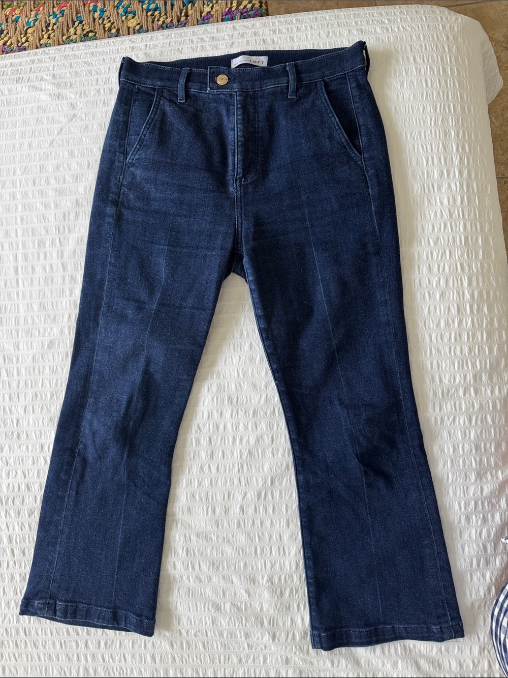 Loft Dark Blue Jeans, kick crop style in size 6P